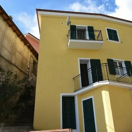 بيت للعطل Family House With Amazing View